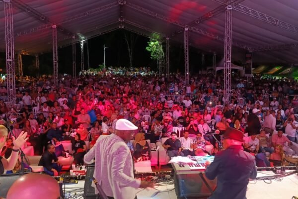 El Super Ultra Mega Merengazo Festival Mundial del Merengue de Jarabacoa constituye un acontecimiento artistico y cultural de trascendencia nacional e internacional