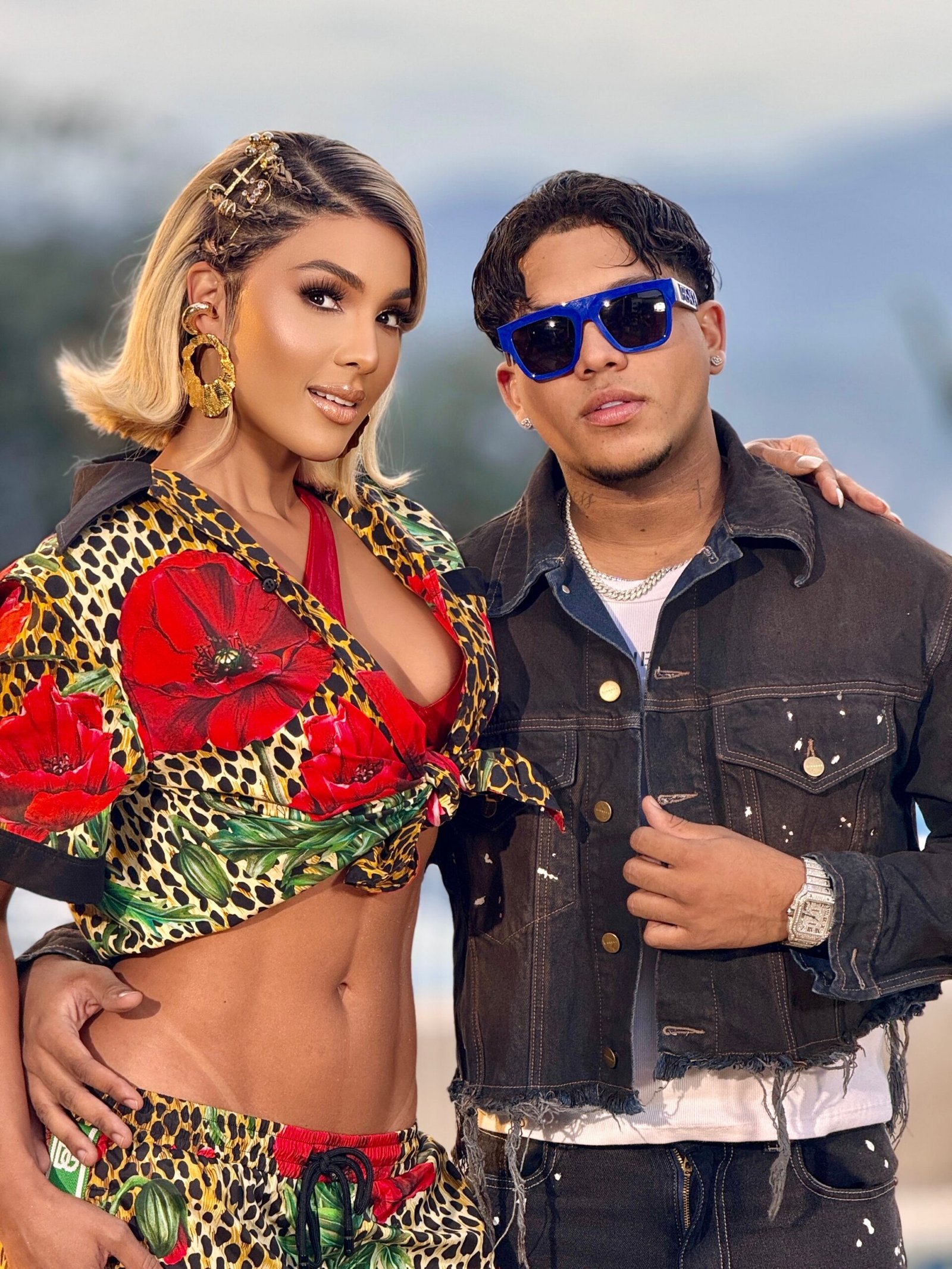 Luego del gran exito conseguido con Baila la artista haitiana cierra un exitoso 2025 con este nuevo lanzamiento scaled