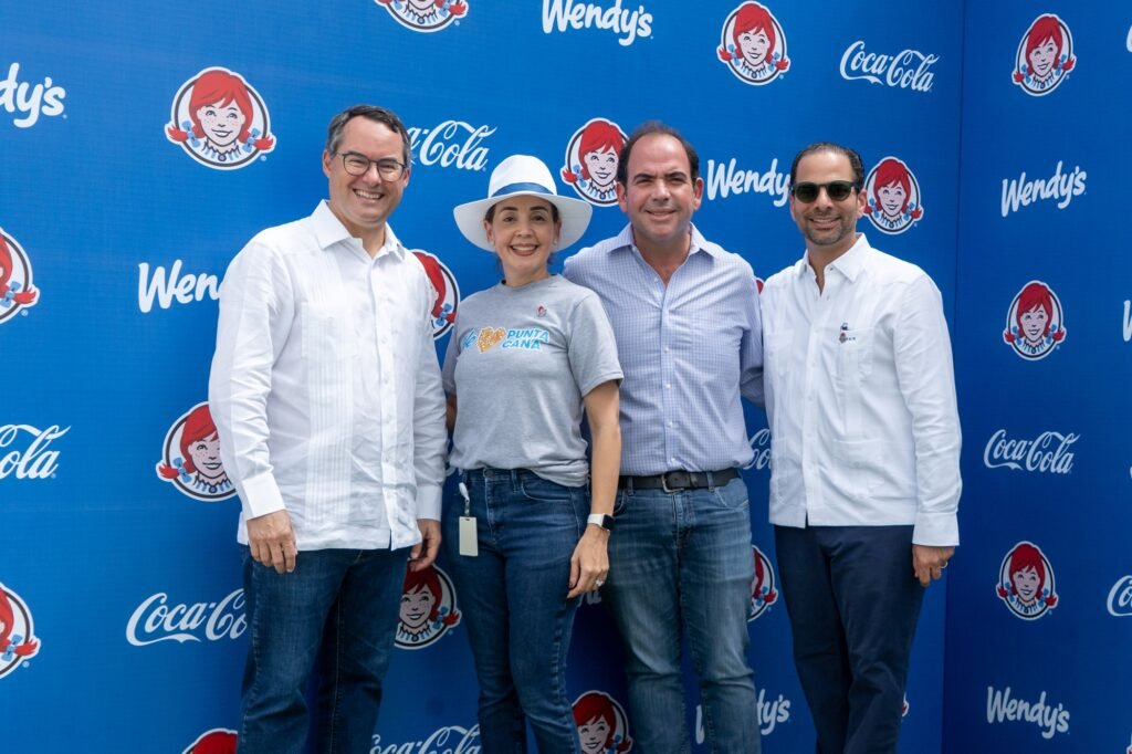 Fred Oscar Imbert Patricia Roedan Giovanni Rainieri y Frank Elias Rainieri.jpg