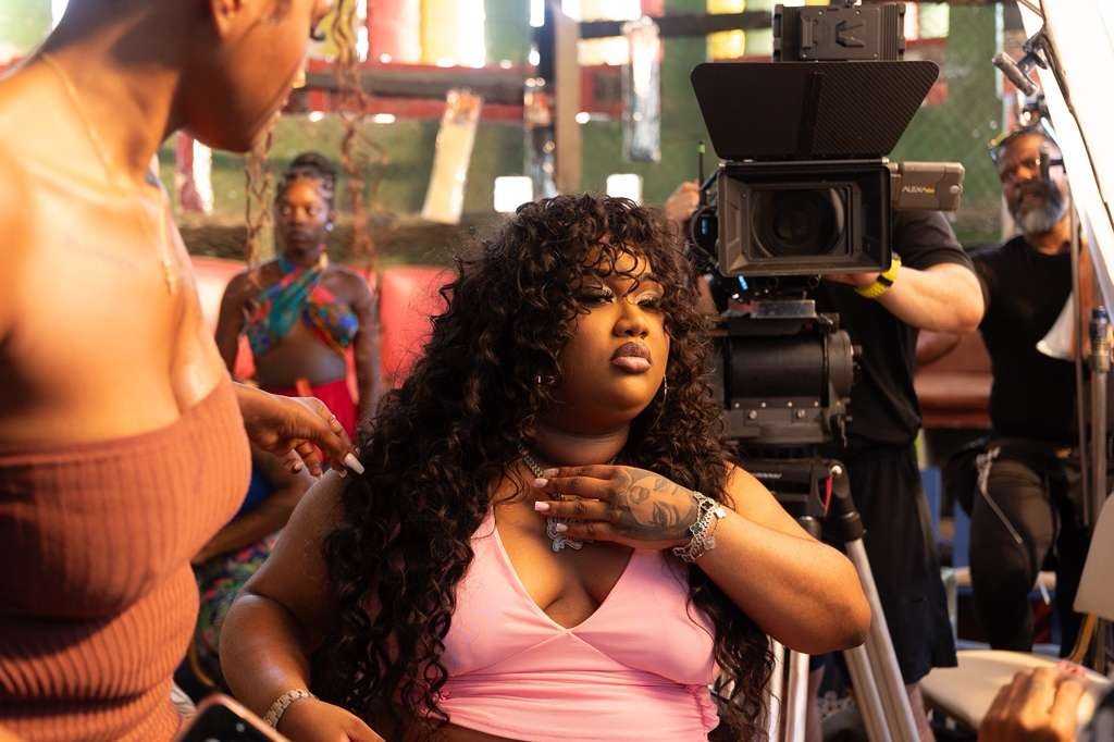 La Biggie sorprende con Teteo