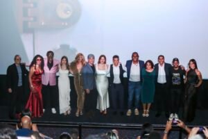 Elenco de La Fabrica de Bodas durante premier